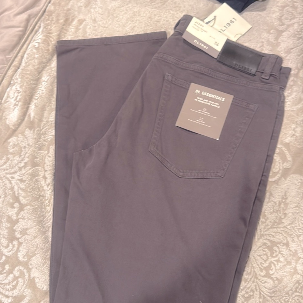 DL1961 - Men’s - AVERY.